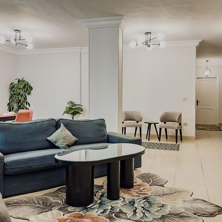 Distinct & Decent 2 Bdr Apt Steps From Nightlife And Airport Κάιρο Εξωτερικό φωτογραφία