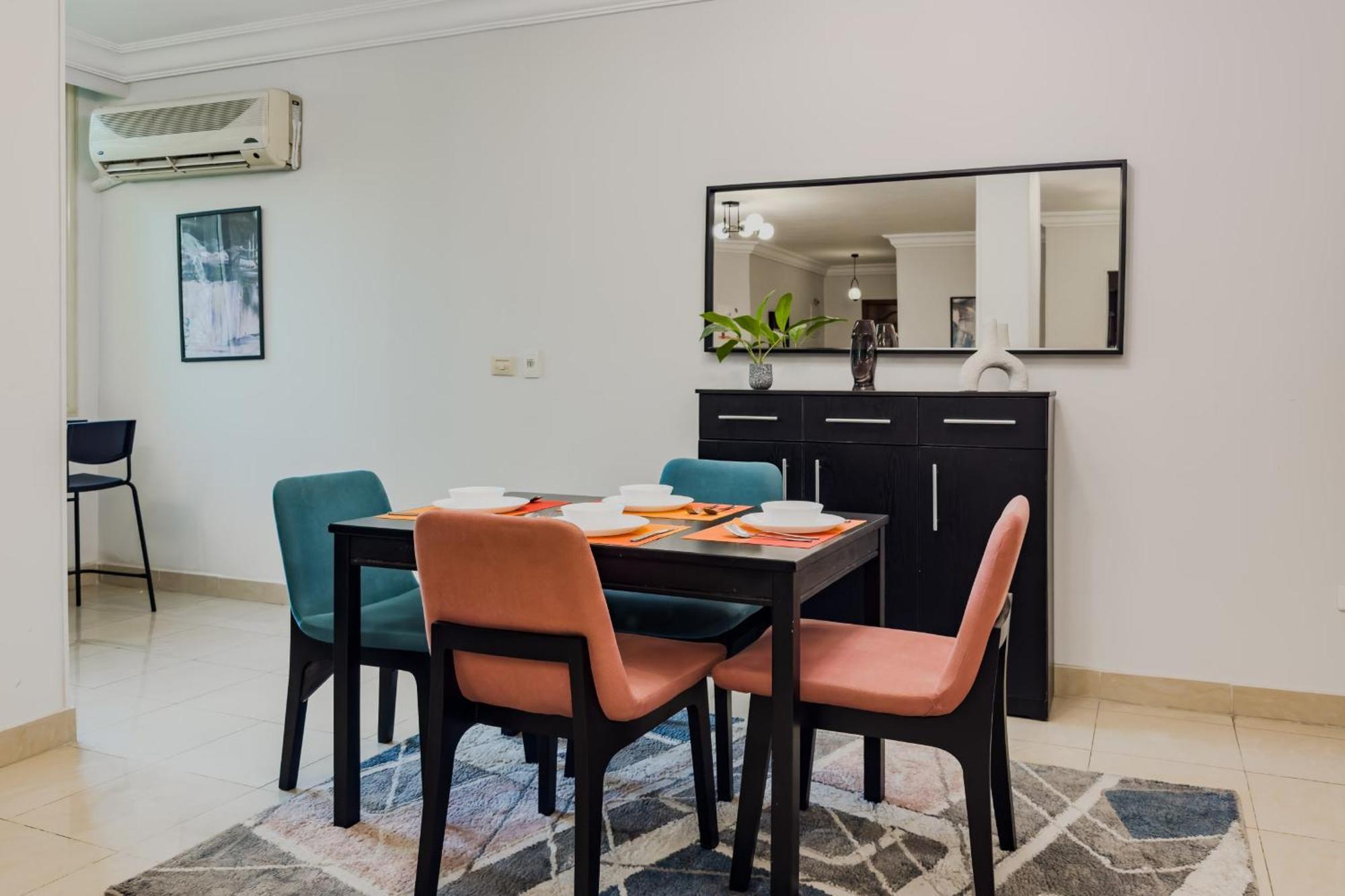 Distinct & Decent 2 Bdr Apt Steps From Nightlife And Airport Κάιρο Εξωτερικό φωτογραφία