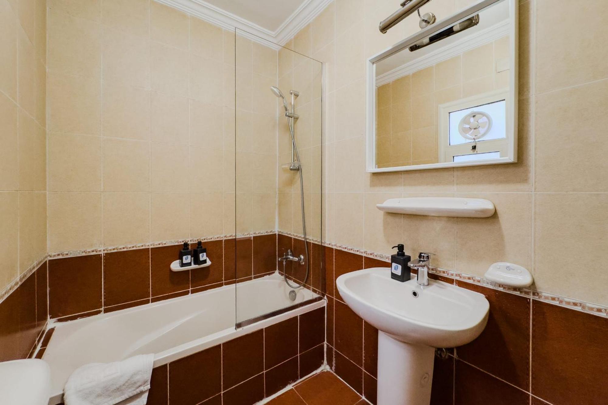Distinct & Decent 2 Bdr Apt Steps From Nightlife And Airport Κάιρο Εξωτερικό φωτογραφία